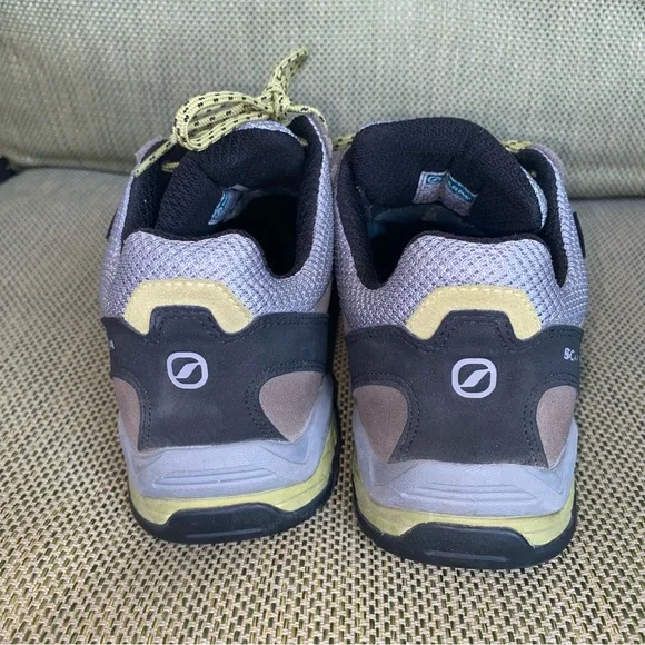 Scarpa Moraine GTX WMN Waterproof Vibram Shoes - Picture 2 of 8